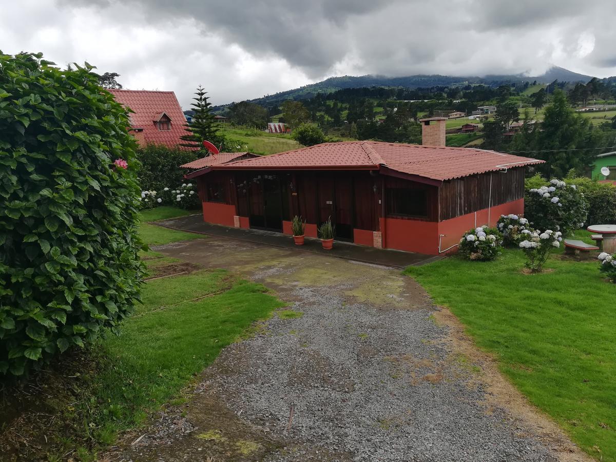 Hotel Chalets Los Volcanes Fraijanes Exterior foto